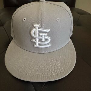 Adult St. Louis Cardinals New Era Gray/White Basic 59FIFTY Fitted Hat - Men's